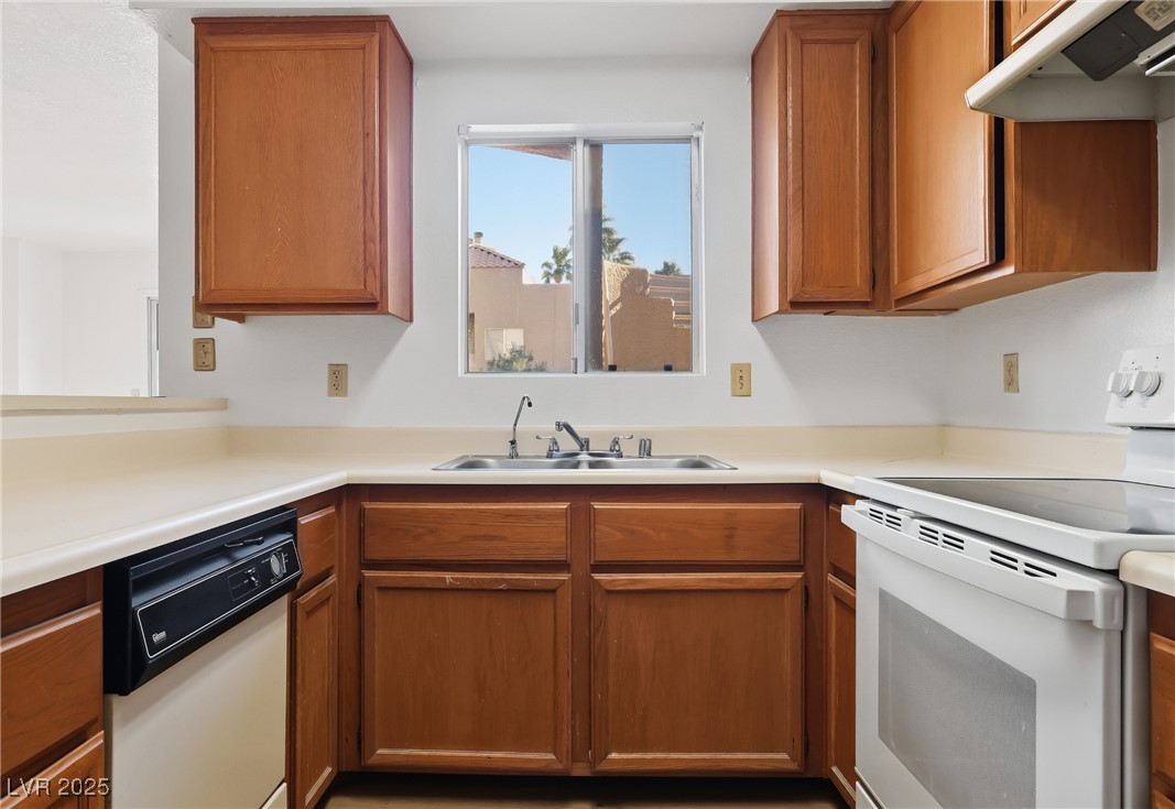 2160 Highpointe Drive, Unit 102 Laughlin, NV 89029 - Photo 5 of 28