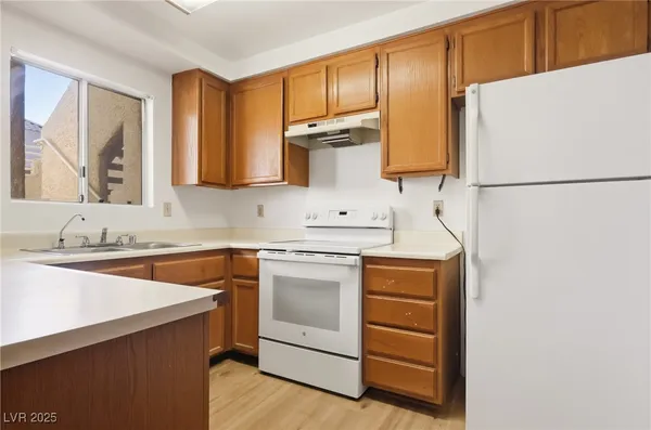 $158,000 | 2160 Highpointe Drive, Unit 102, Laughlin, NV 89029