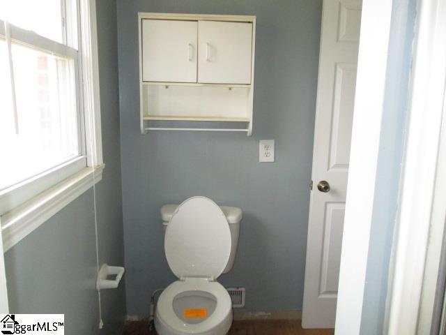 9885 Greenpond Road Gray Court, SC 29645 - Photo 6 of 12