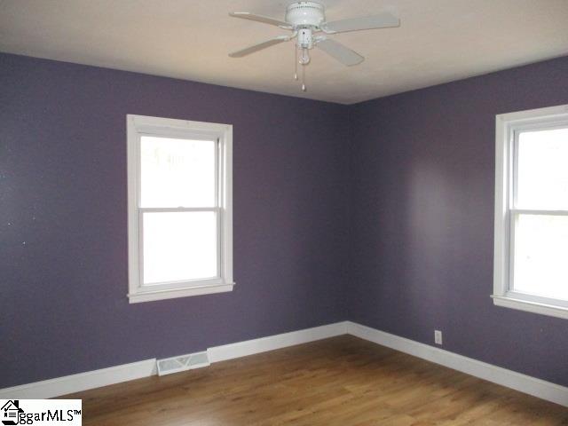 9885 Greenpond Road Gray Court, SC 29645 - Photo 8 of 12