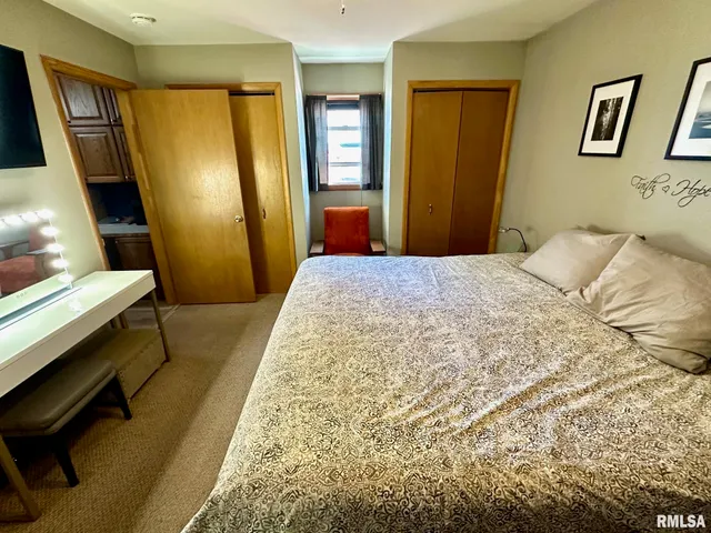 $121,000 | 411 West Greenwood Avenue, Jacksonville, IL 62650