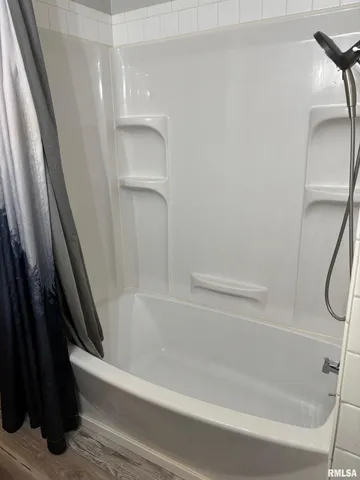 $121,000 | 411 West Greenwood Avenue, Jacksonville, IL 62650