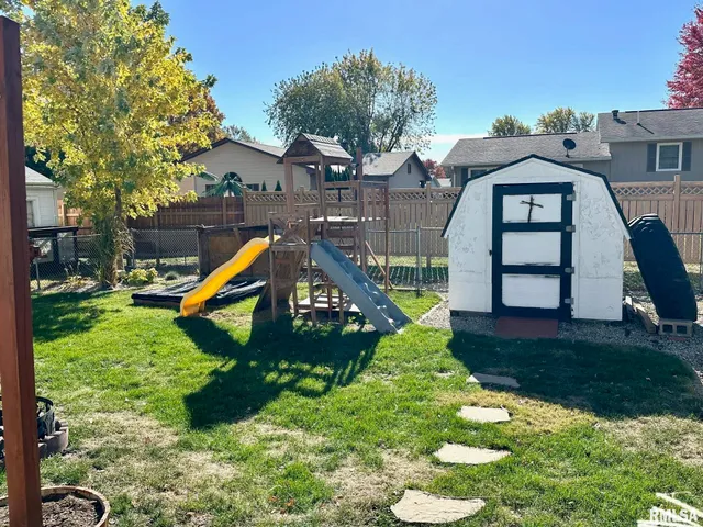 $121,000 | 411 West Greenwood Avenue, Jacksonville, IL 62650