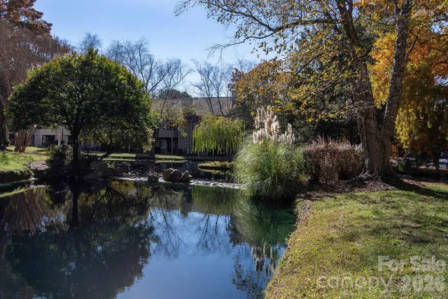 $255,000 | 2536 Stradbrook Drive, Unit B, Charlotte, NC 28210