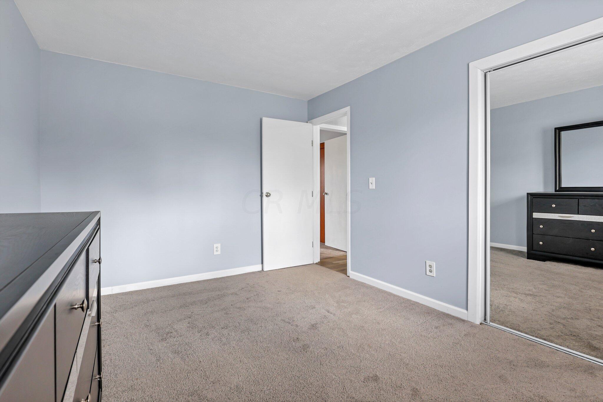 5112 Rutledge Drive North Columbus, OH 43232 - Photo 16 of 26 31-web-or-mls-011A9087
