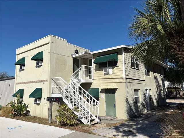 a view of a white building