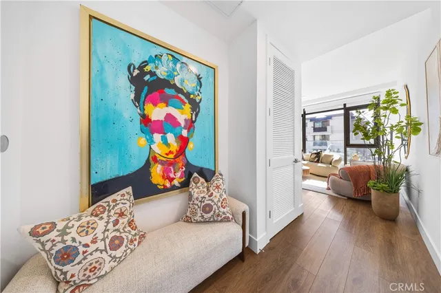 $898,800 | 709 East Walnut Street, Unit 315, Pasadena, CA 91101