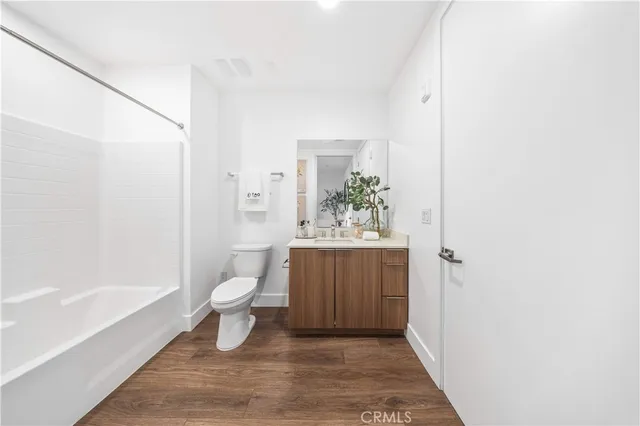 $898,800 | 709 East Walnut Street, Unit 315, Pasadena, CA 91101