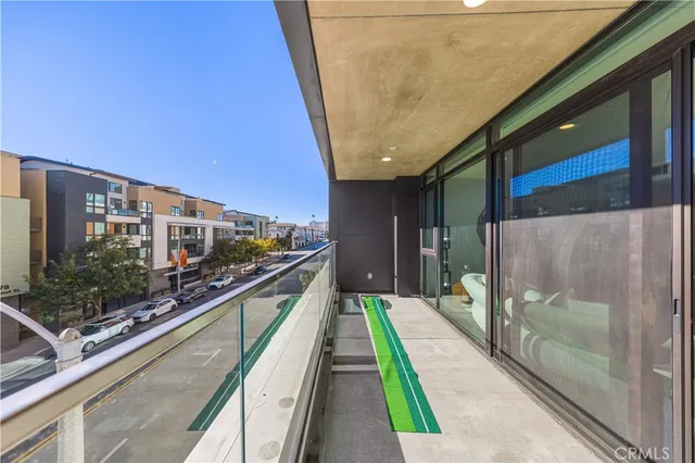 $898,800 | 709 East Walnut Street, Unit 315, Pasadena, CA 91101