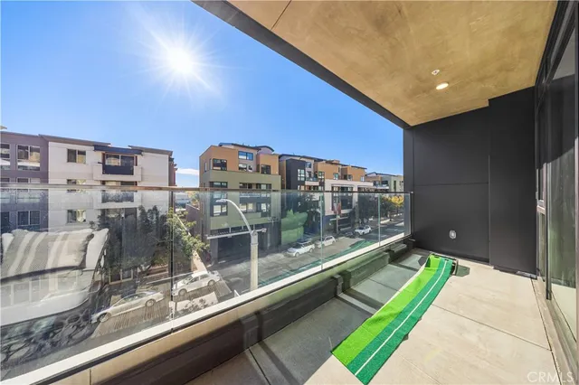 $898,800 | 709 East Walnut Street, Unit 315, Pasadena, CA 91101