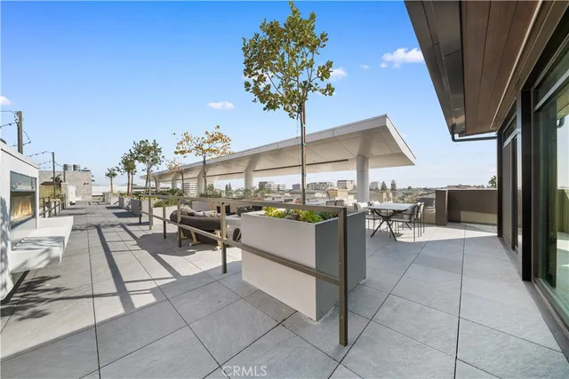 $898,800 | 709 East Walnut Street, Unit 315, Pasadena, CA 91101