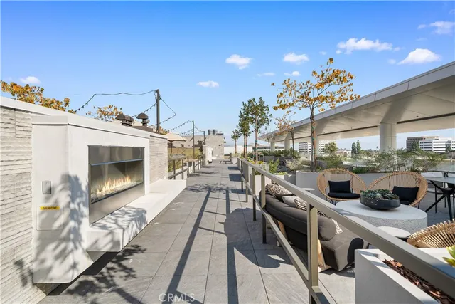 $898,800 | 709 East Walnut Street, Unit 315, Pasadena, CA 91101