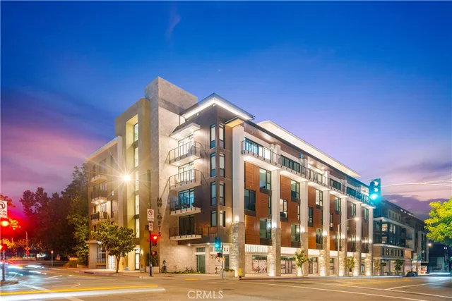 $898,800 | 709 East Walnut Street, Unit 315, Pasadena, CA 91101