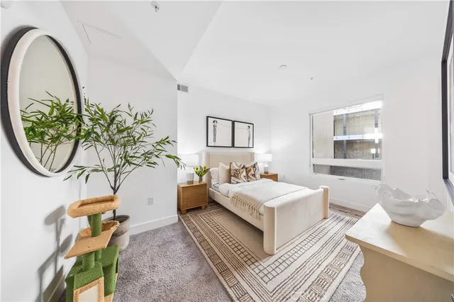 $898,800 | 709 East Walnut Street, Unit 315, Pasadena, CA 91101