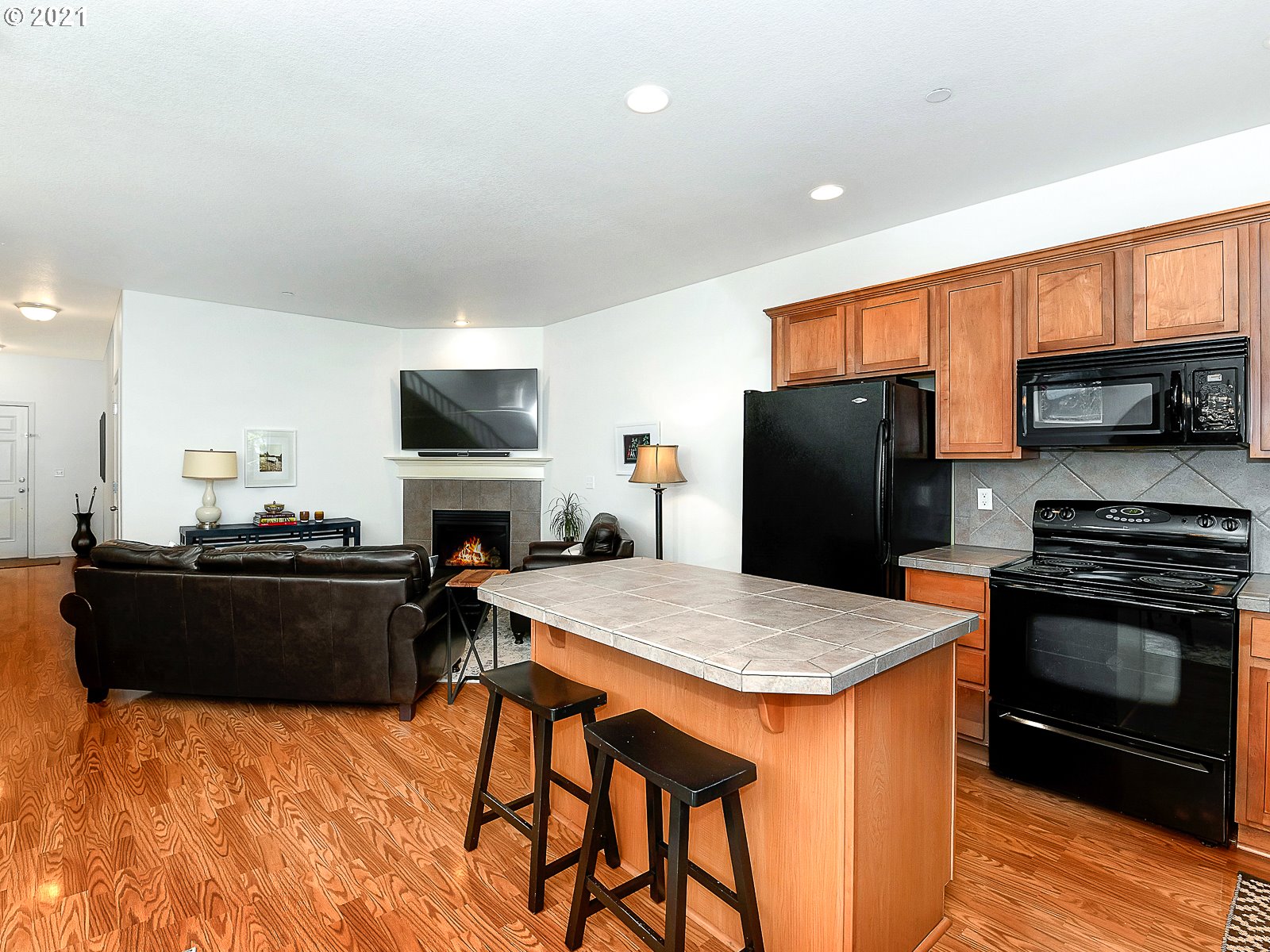 15501 Southwest Stone Ridge Circle Beaverton, OR 97007 - Photo 12 of 32 Gallery Image 12