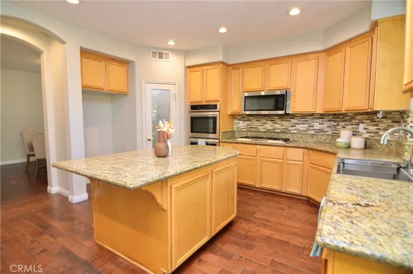 $4,000 | 9595 Shadowgrove Drive, Rancho Cucamonga, CA 91730