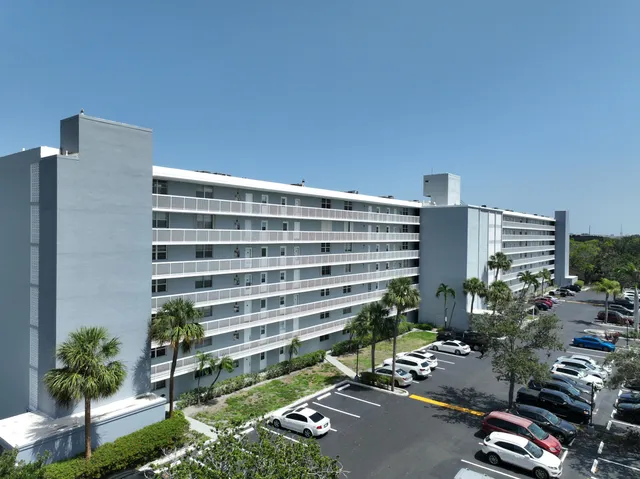 $260,000 | 5500 Northwest 2nd Avenue, Unit 718, Boca Raton, FL 33487