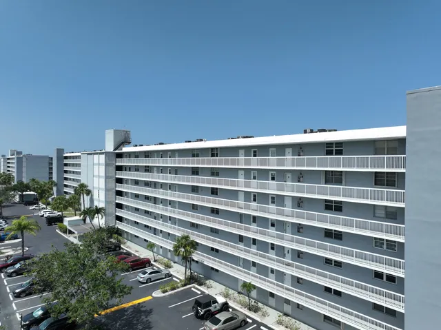 $260,000 | 5500 Northwest 2nd Avenue, Unit 718, Boca Raton, FL 33487