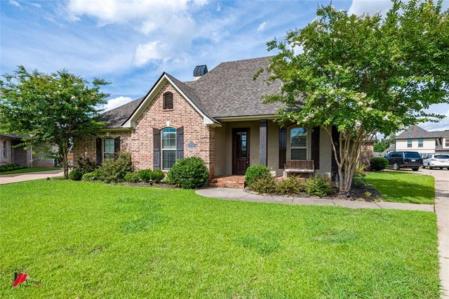 $370,000 | 102 Caiden Street, Benton, LA 71006