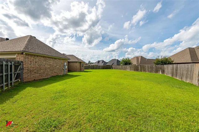 $370,000 | 102 Caiden Street, Benton, LA 71006