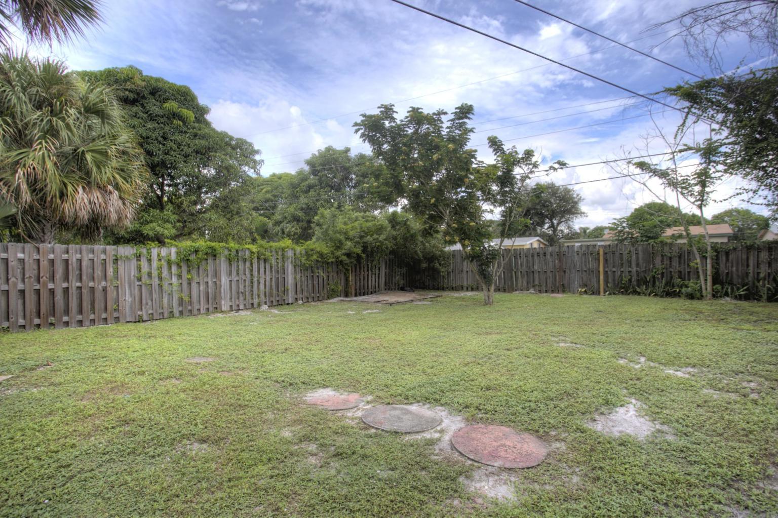 463 Kingsbridge Street Boca Raton, FL 33487 - Photo 8 of 19 kb-24 - Copy