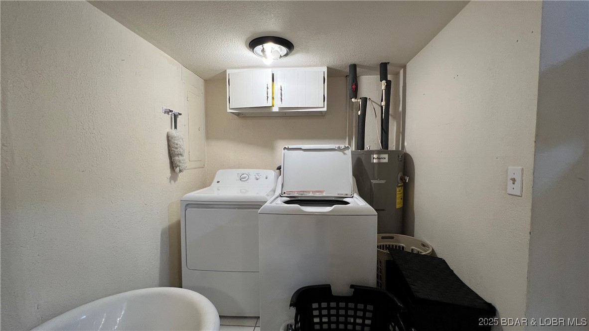 134 West 8th Street Eldon, MO 65026 - Photo 14 of 49 Main level laundry in the full bath