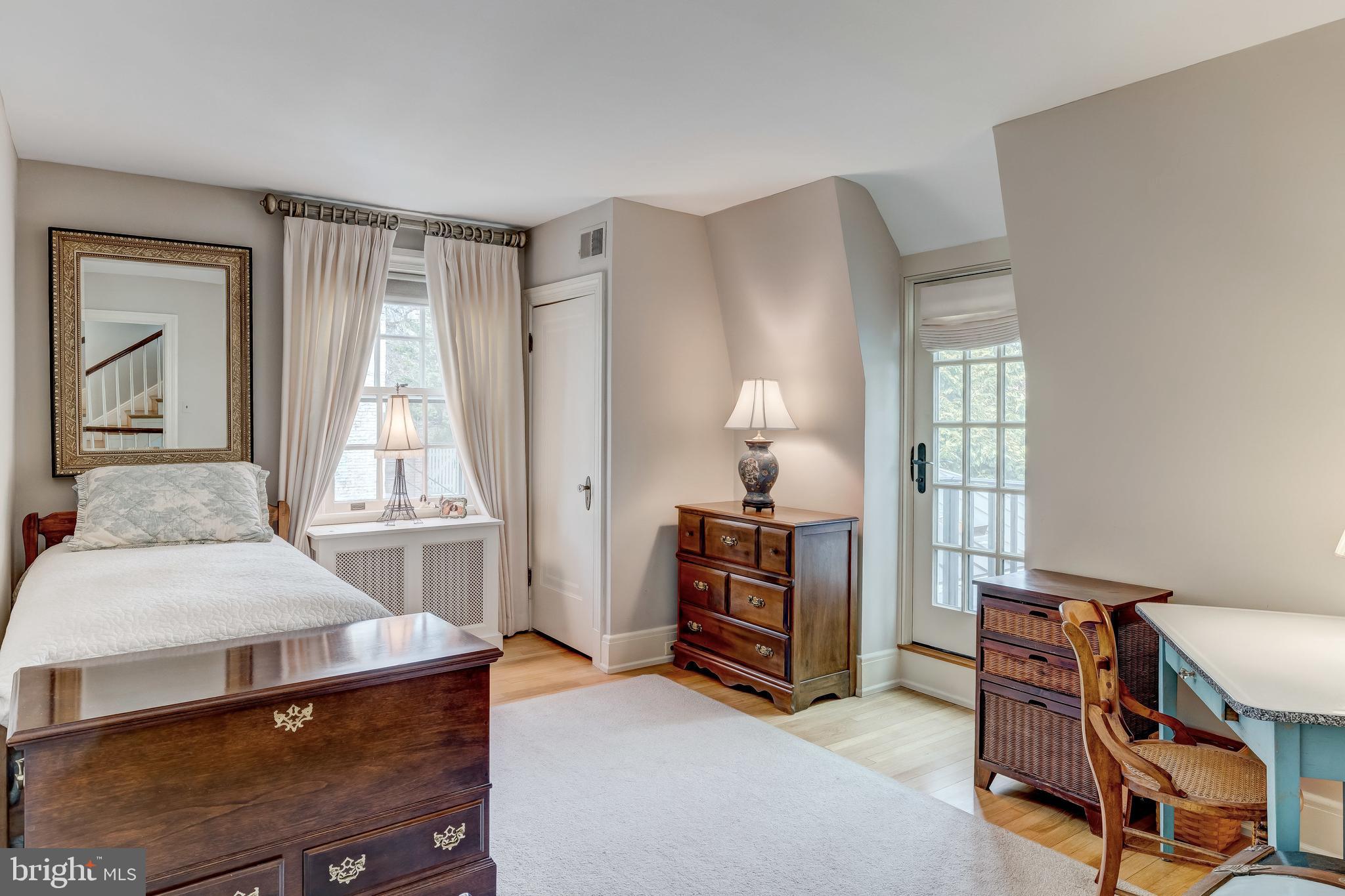 114 St Dunstans Road Baltimore, MD 21212 - Photo 25 of 38 Bedroom