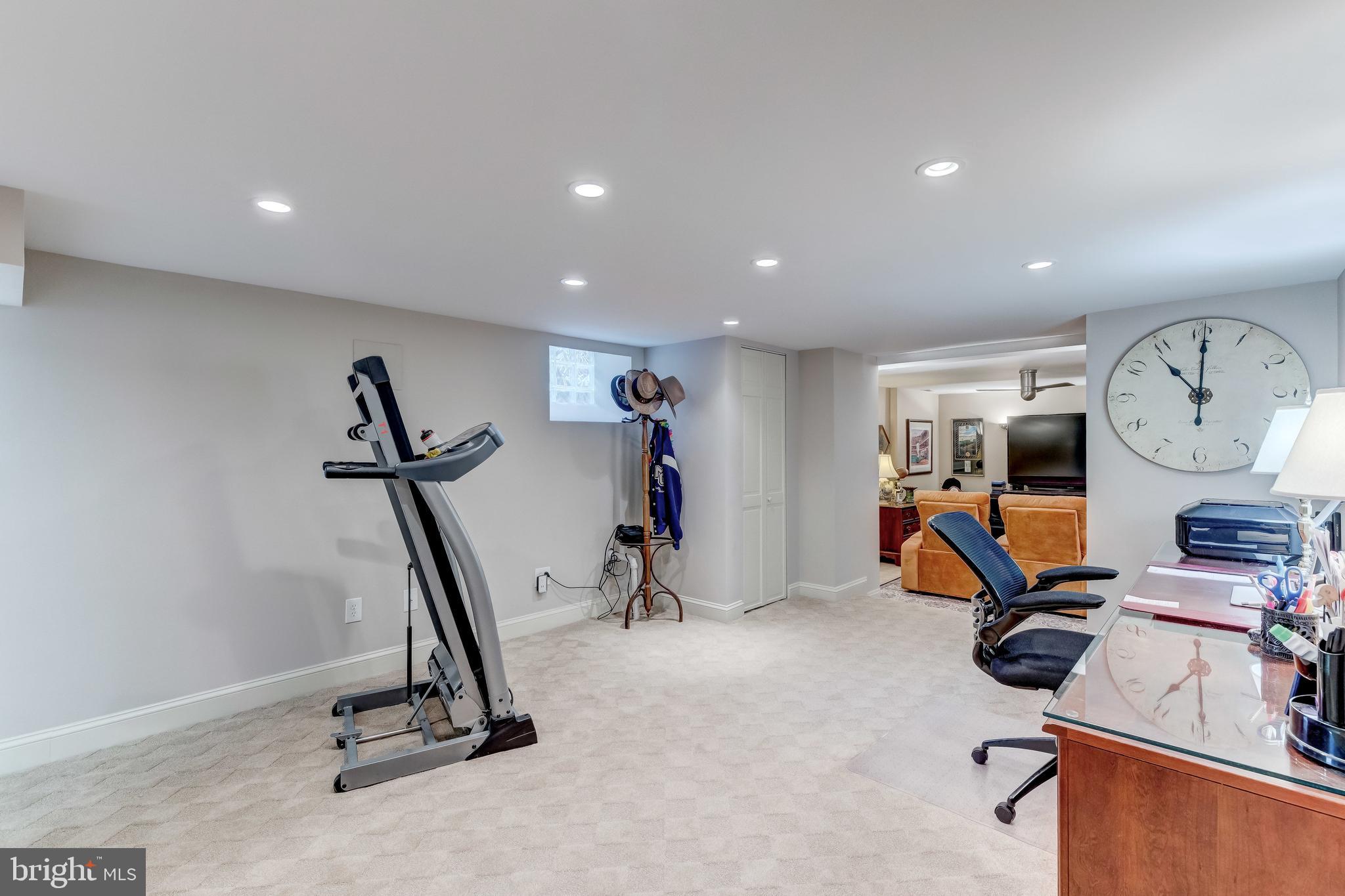 114 St Dunstans Road Baltimore, MD 21212 - Photo 28 of 38 Family Room