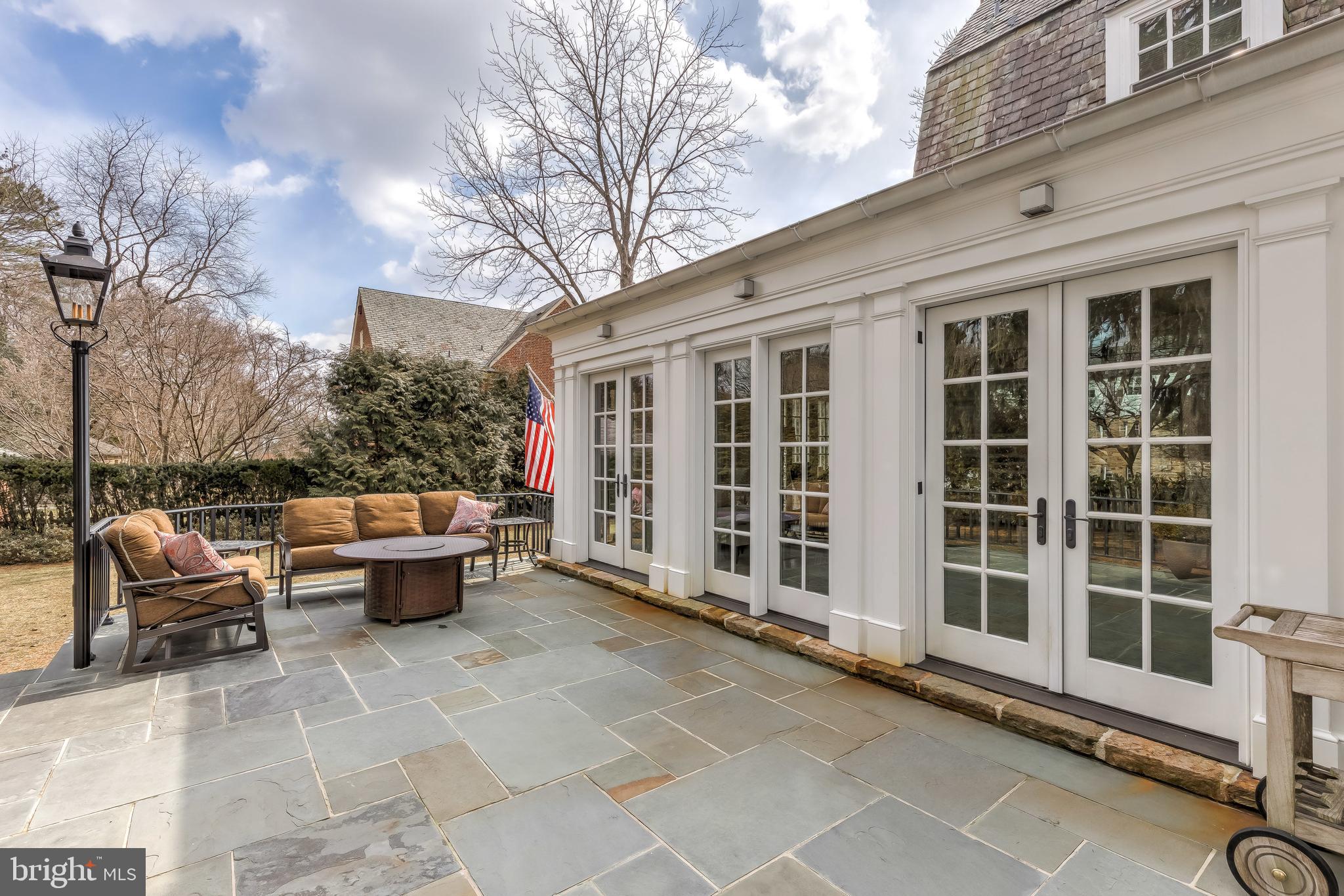 114 St Dunstans Road Baltimore, MD 21212 - Photo 33 of 38 Bluestone Patio