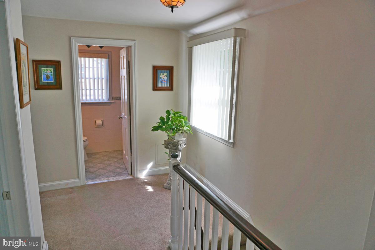 324 Ridgewood Road Springfield, PA 19064 - Photo 17 of 26 Hallway