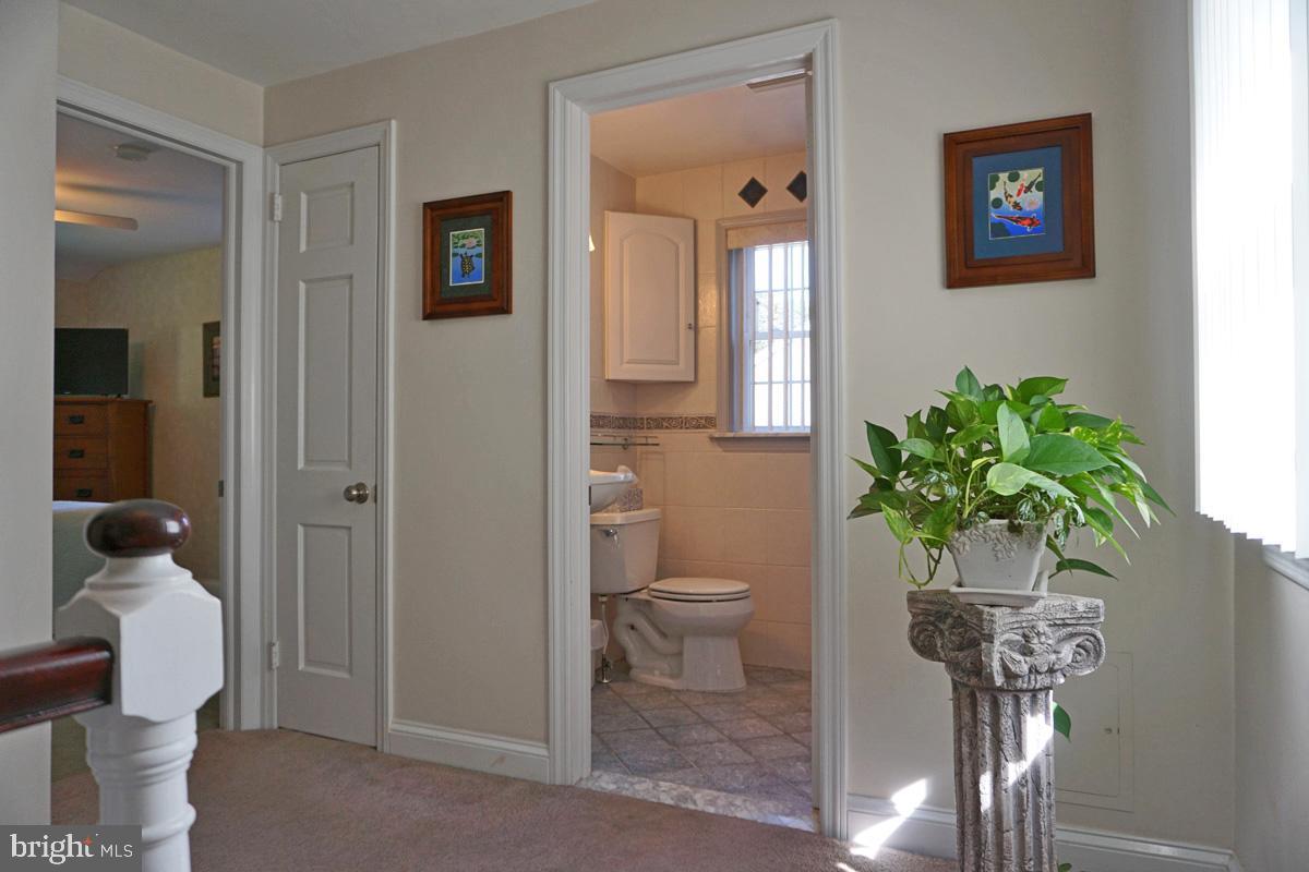 324 Ridgewood Road Springfield, PA 19064 - Photo 18 of 26 Hallway