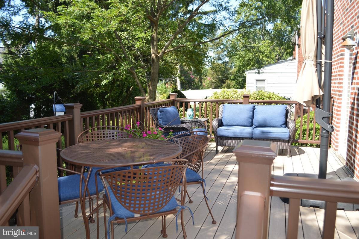 324 Ridgewood Road Springfield, PA 19064 - Photo 3 of 26 Deck
