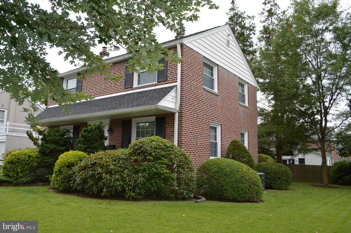 324 Ridgewood Road Springfield, PA 19064 - Photo 25 of 26 Exterior Side