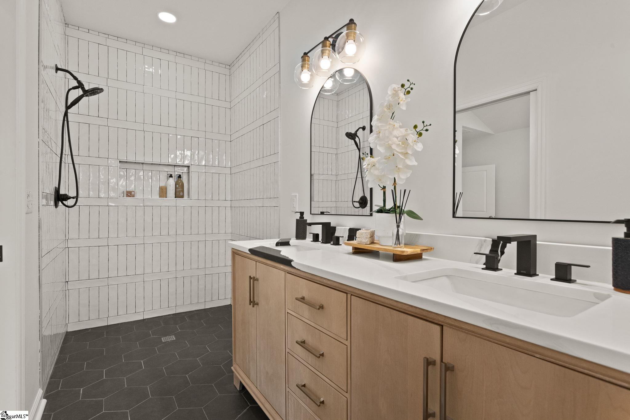 5 East 5th Street Greenville, SC 29611 - Photo 20 of 29