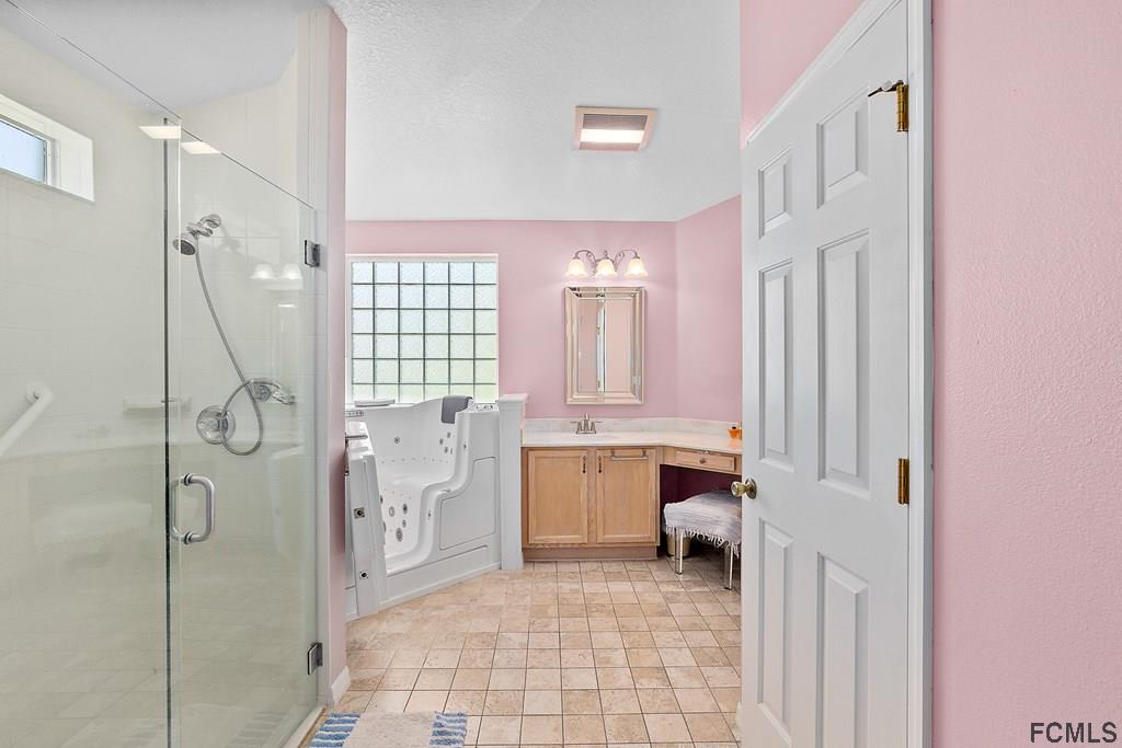 12 Reybell Lane Palm Coast, FL 32164 - Photo 15 of 40 Gallery Image 15