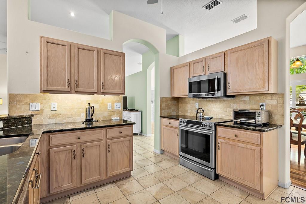 12 Reybell Lane Palm Coast, FL 32164 - Photo 21 of 40 Gallery Image 21