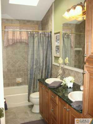 47 Wellington Road East Brunswick, NJ 08816 - Photo 6 of 8 Gallery Image 6
