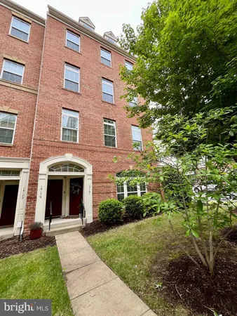 $3,100 | 15181 Leicestershire Street, Woodbridge, VA 22191