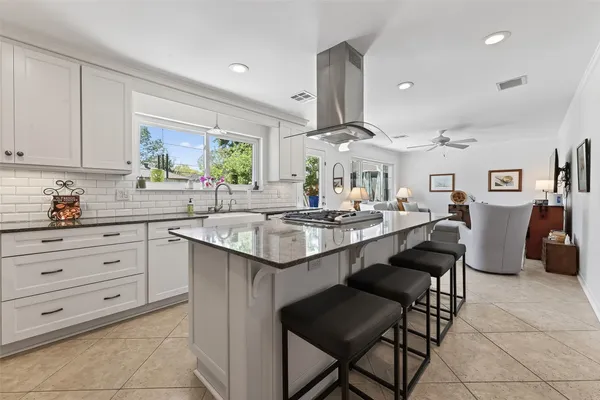 $449,000 | 4325 Willowbend Boulevard, Houston, TX 77035