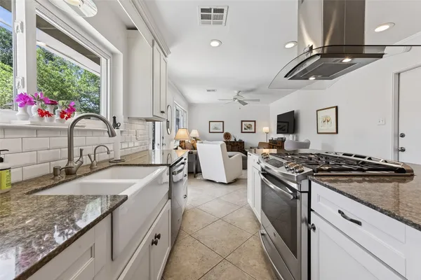 $449,000 | 4325 Willowbend Boulevard, Houston, TX 77035
