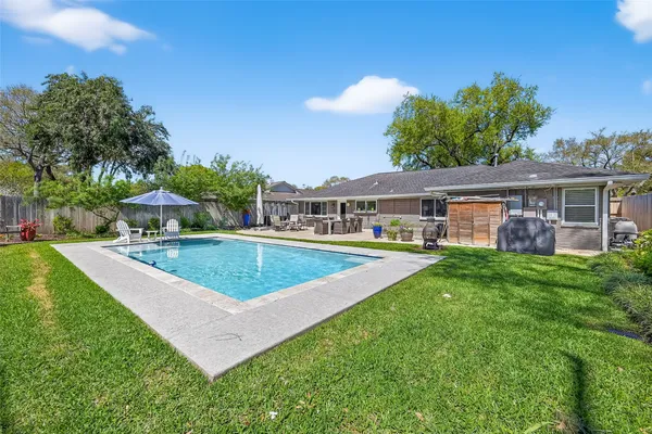 $449,000 | 4325 Willowbend Boulevard, Houston, TX 77035