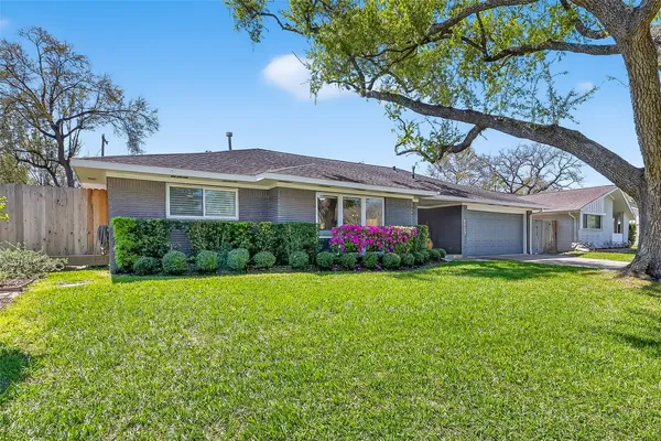 $449,000 | 4325 Willowbend Boulevard, Houston, TX 77035