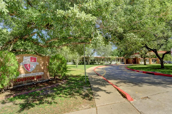 $449,000 | 4325 Willowbend Boulevard, Houston, TX 77035