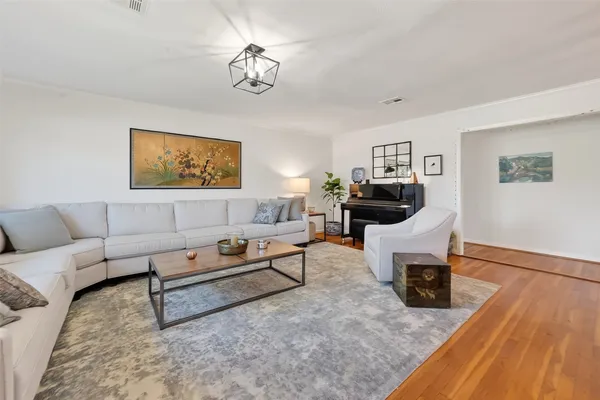 $449,000 | 4325 Willowbend Boulevard, Houston, TX 77035
