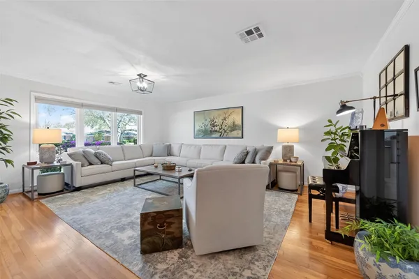 $449,000 | 4325 Willowbend Boulevard, Houston, TX 77035