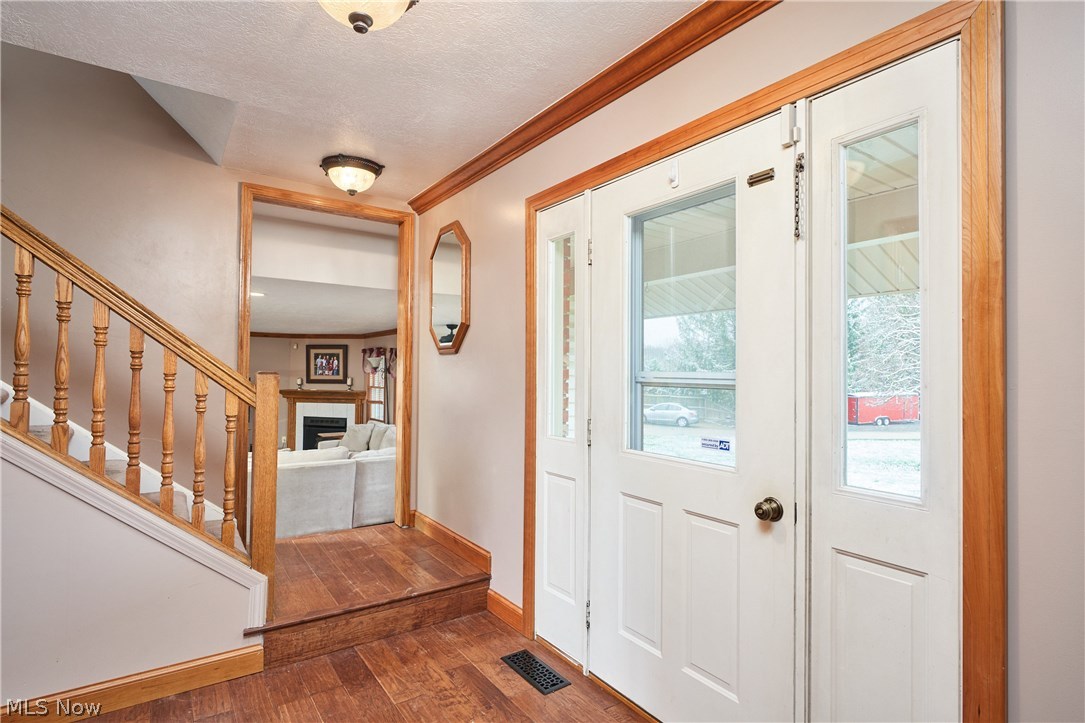2081 Ridgewood Road Medina, OH 44256 - Photo 3 of 22 Gallery Image 3