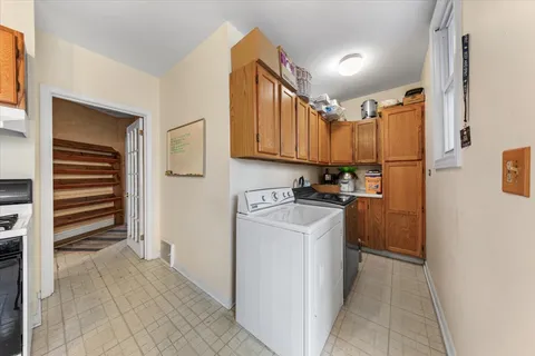 $499,000 | 5021 West Irving Park Road, Chicago, IL 60641