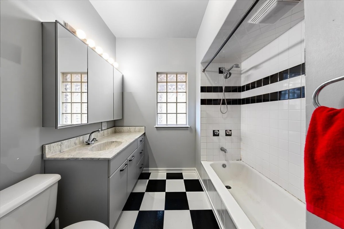 5021 West Irving Park Road Chicago, IL 60641 - Photo 27 of 35