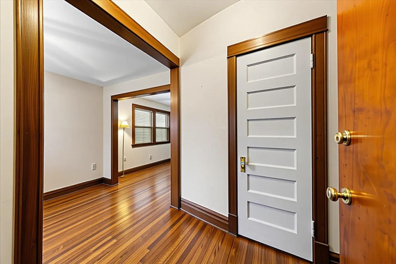 5021 West Irving Park Road Chicago, IL 60641 - Photo 6 of 35