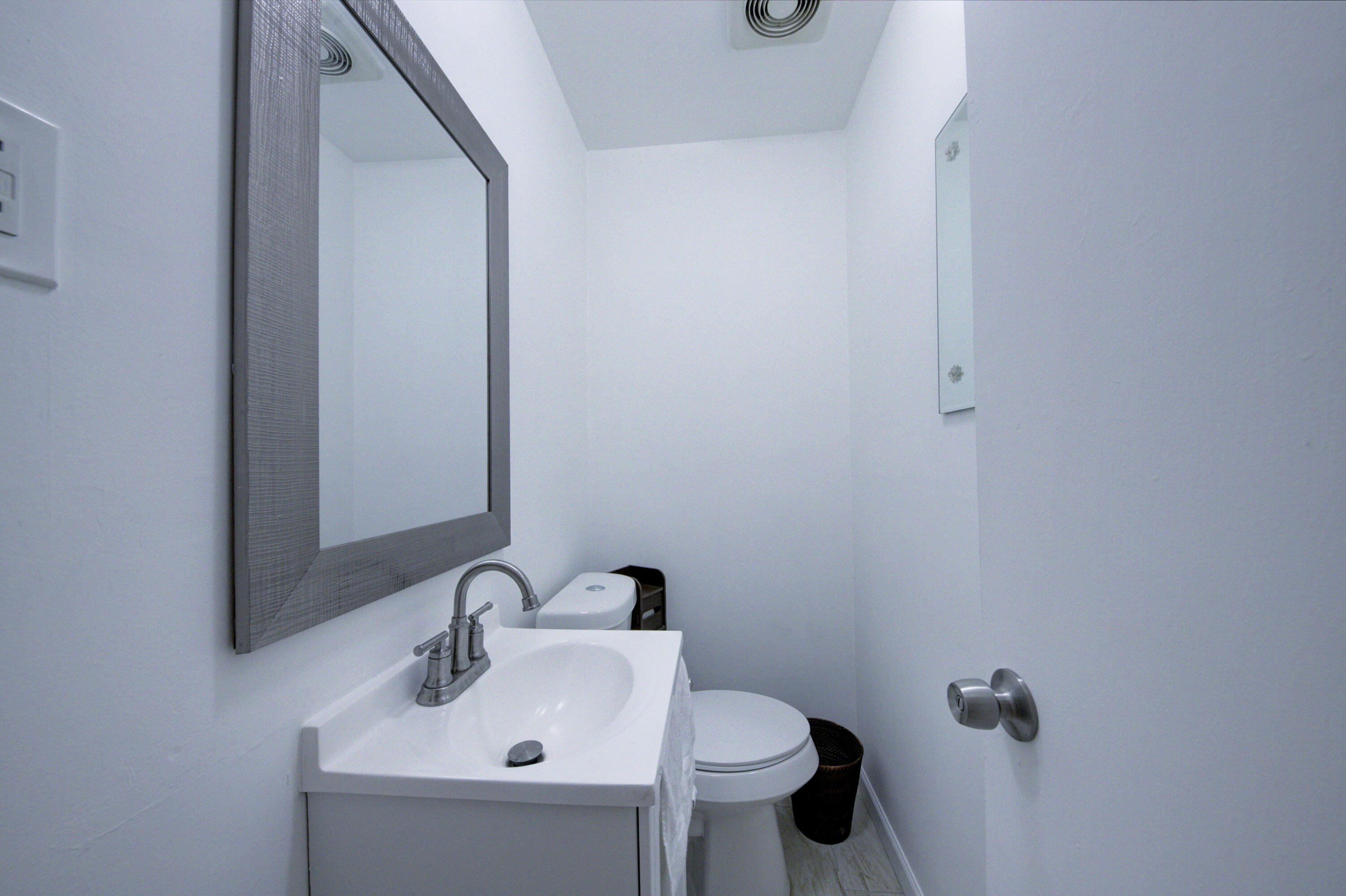 15017 Inkster Road Livonia, MI 48154 - Photo 16 of 35 IMG_3519_20_21